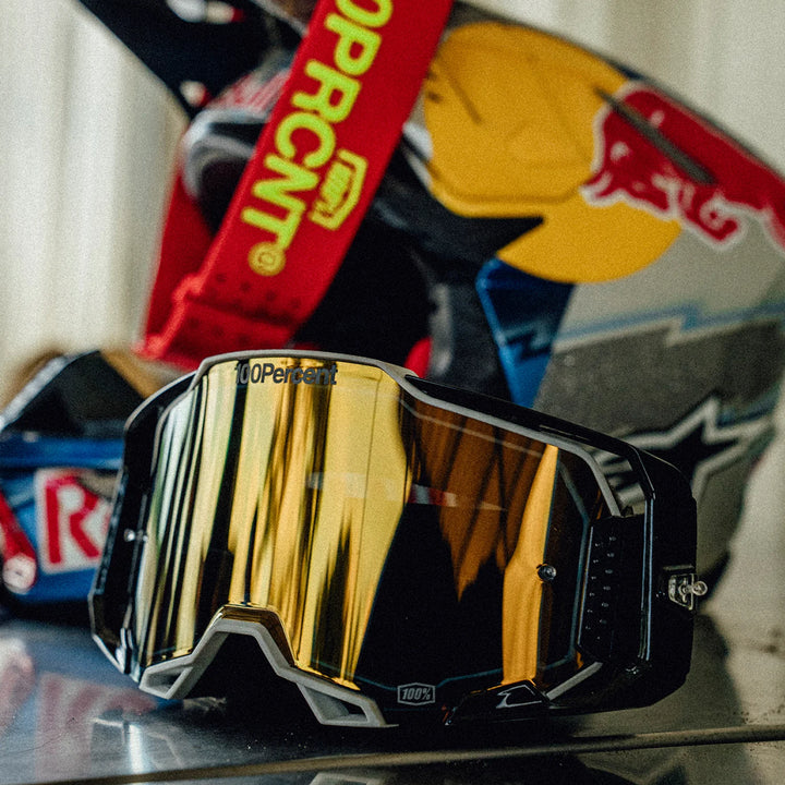 DUAL ARMEGA® Patriot Pro Pack White/Navy True Gold Mirror Lens w/ Free Goggle Case