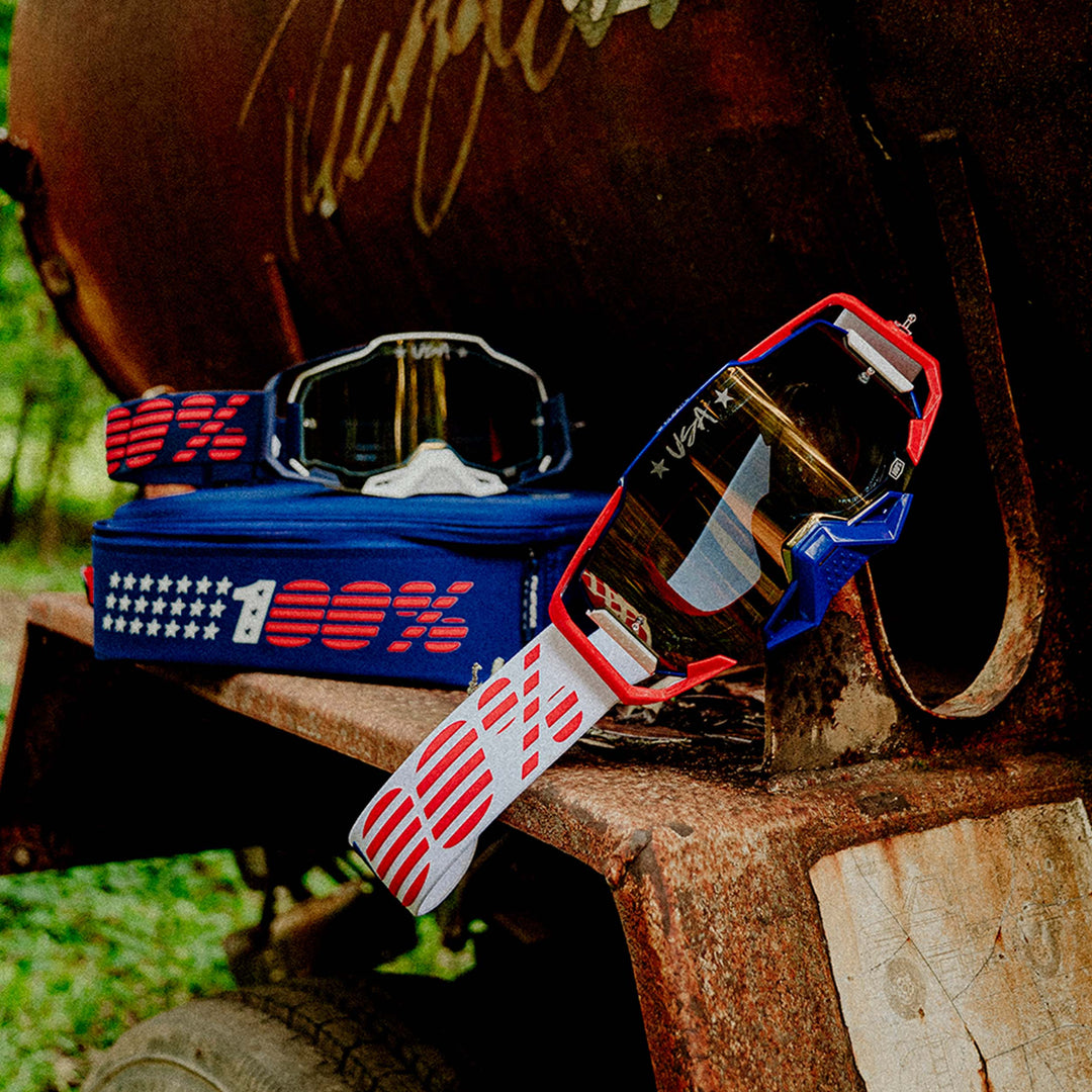 DUAL ARMEGA® Patriot Pro Pack White/Navy True Gold Mirror Lens w/ Free Goggle Case
