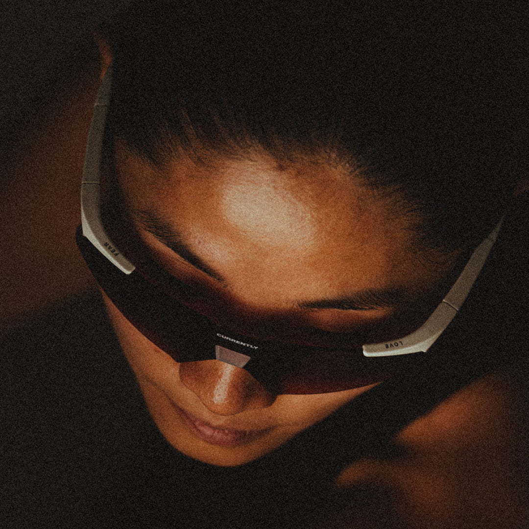 A2 CURRENTLY RUNNING MARSHMALLOW - BROWN /RED GRADIENT LENS
