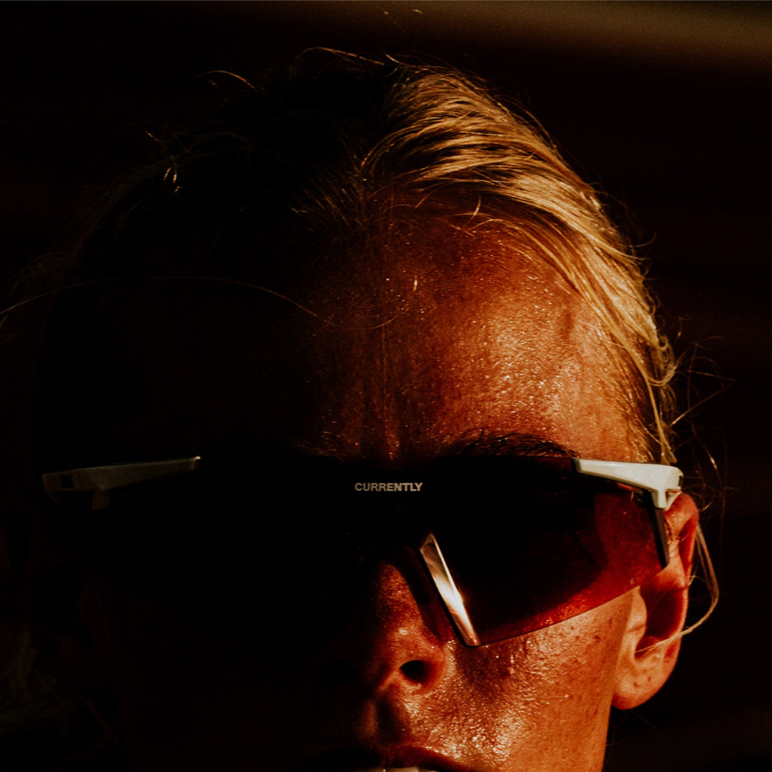 A2 CURRENTLY RUNNING MARSHMALLOW - BROWN /RED GRADIENT LENS