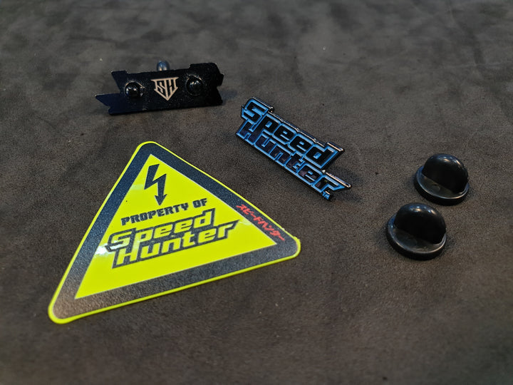 LOGO ENAMEL PIN - CYAN WITH STICKER