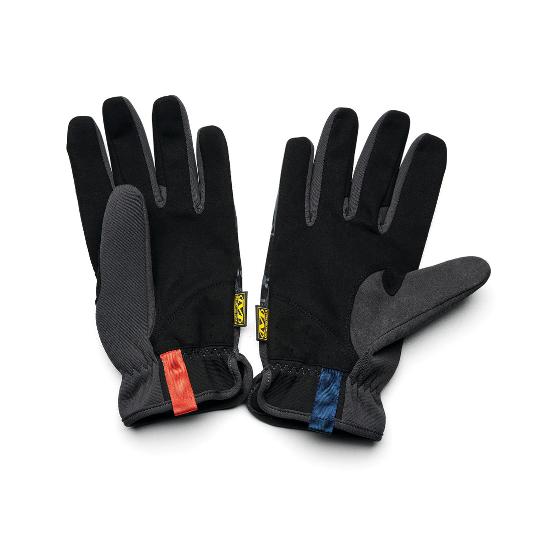FastFit Black Gloves